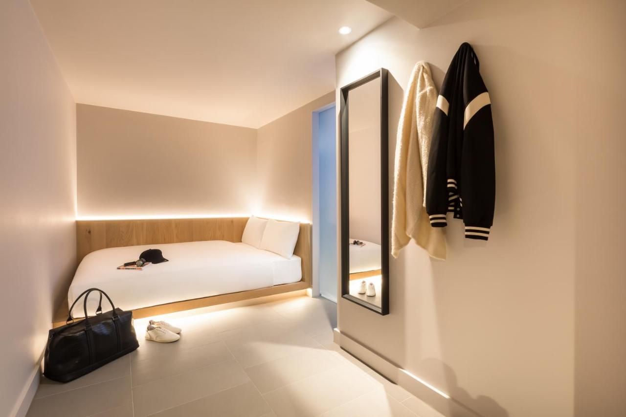 Zedwell Underground Hotel Tottenham Court Rd London Exteriör bild