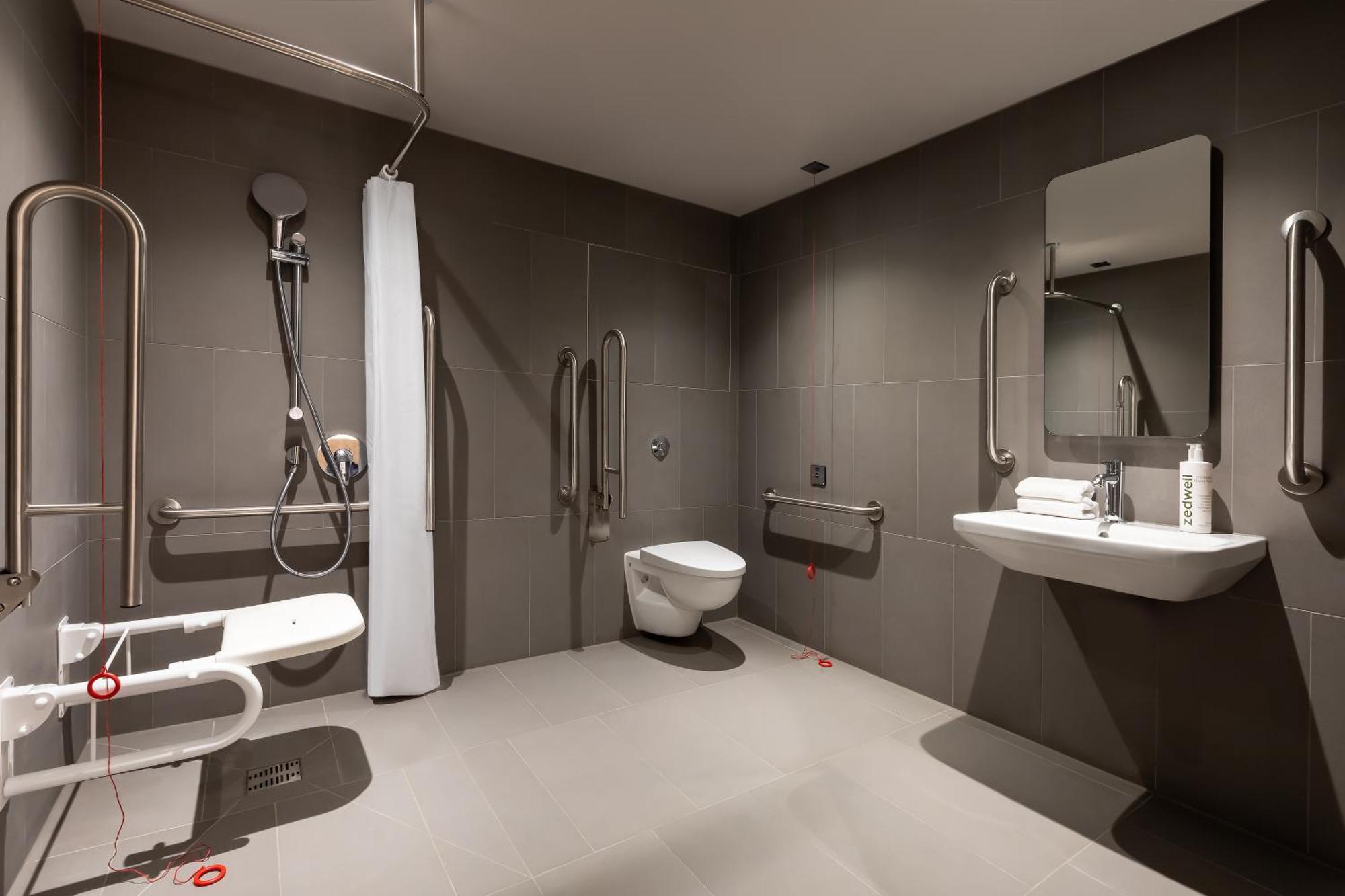 Zedwell Underground Hotel Tottenham Court Rd London Exteriör bild